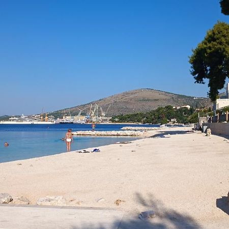 Studio Apartments Fabjanac Trogir Buitenkant foto