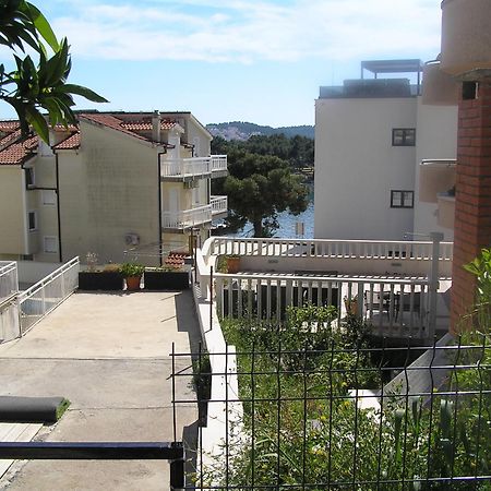 Studio Apartments Fabjanac Trogir Buitenkant foto